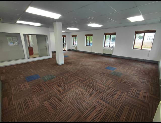 206M² OFFICE TO LET IN VORNA VALLEY